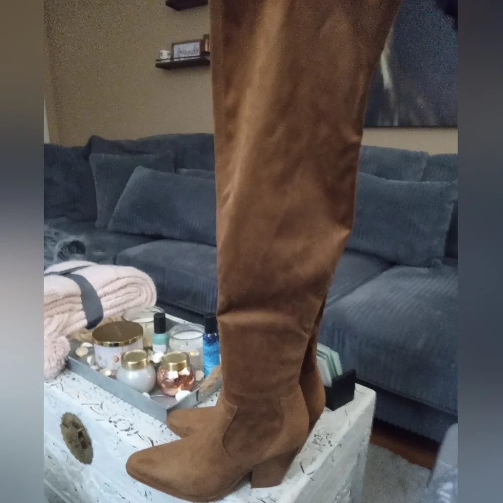 🆕⭐Marc Fisher tan over the knee boots